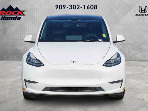 Used 2022 Tesla Model Y Long Range image 2