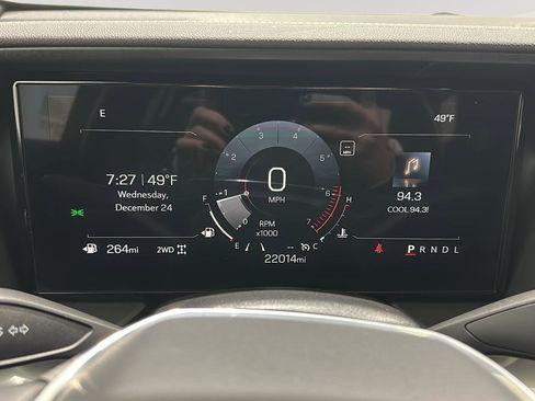 Used 2025 GMC Terrain Elevation image 10