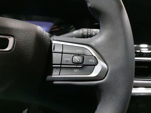 Used 2022 Jeep Compass Latitude AWD/4WD image 17