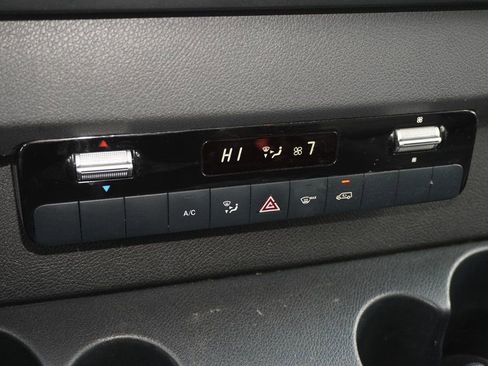 Used 2020 Mercedes-Benz Sprinter 1500 image 16