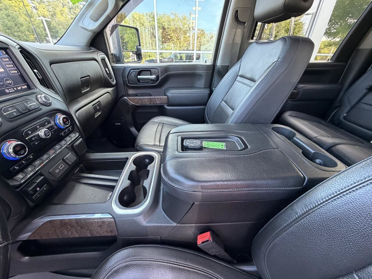 Used 2021 GMC Sierra 3500 Denali w/ Denali Ultimate Package AWD/4WD image 27