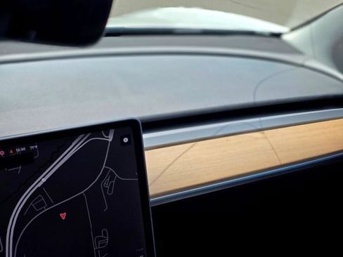 Used 2021 Tesla Model 3 Long Range AWD/4WD image 33
