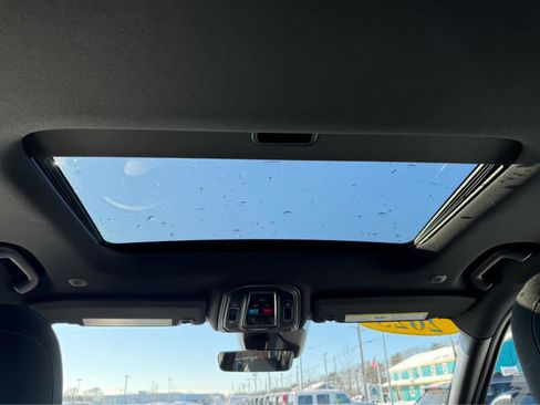 Used 2025 Jeep Grand Cherokee L Laredo w/ Luxury Tech Group I image 29