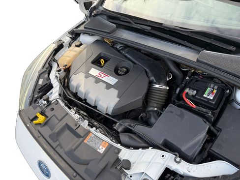 Used 2016 Ford Focus ST image 13