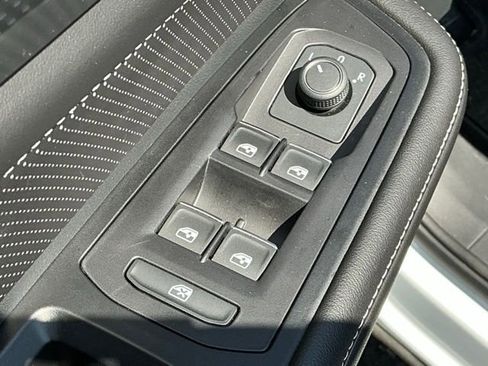 Used 2024 Volkswagen Atlas Cross Sport SEL R-Line image 14