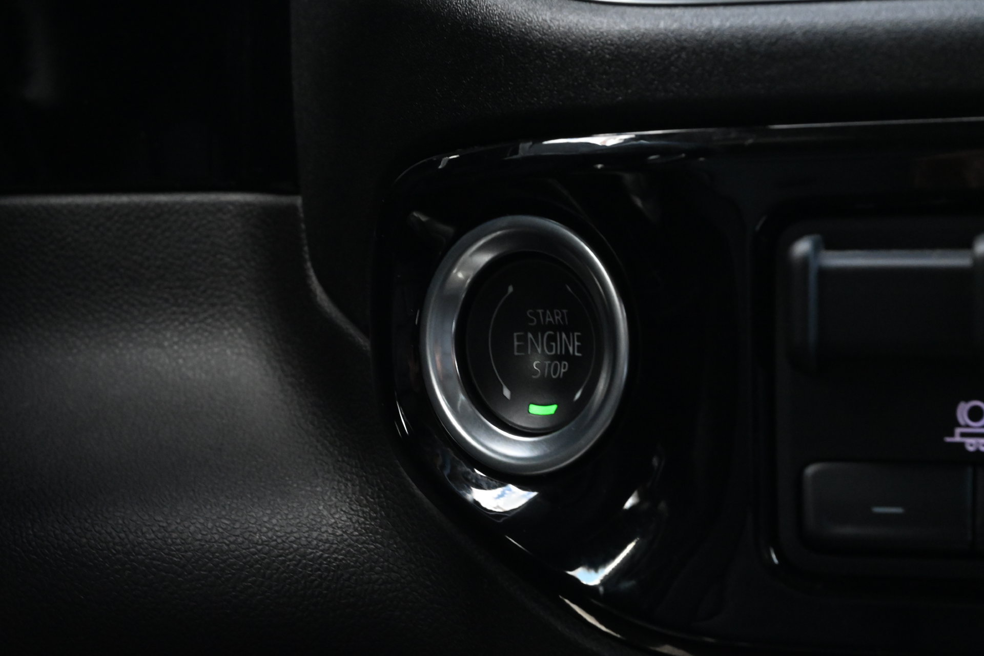 Used 2025 Chevrolet Silverado 3500 LT AWD/4WD image 15