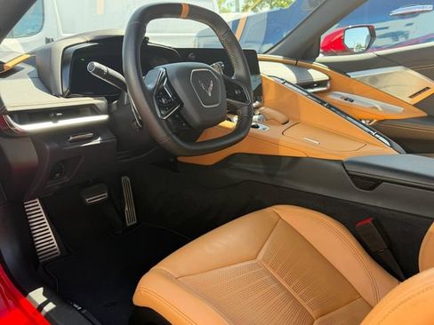 Used 2024 Chevrolet Corvette Stingray Preferred Cpe RWD image 3