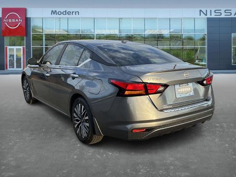 Certified 2023 Nissan Altima 2.5 SV image 6