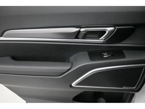 New 2025 Kia Telluride LX image 11