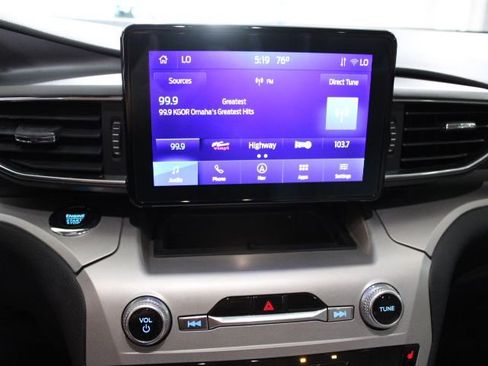 Used 2022 Ford Explorer XLT w/ Equipment Group 202A image 25