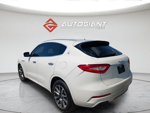 Used 2017 Maserati Levante S AWD/4WD image 4