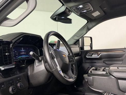 Used 2025 Chevrolet Silverado 2500 LT w/ Convenience Package AWD/4WD image 23