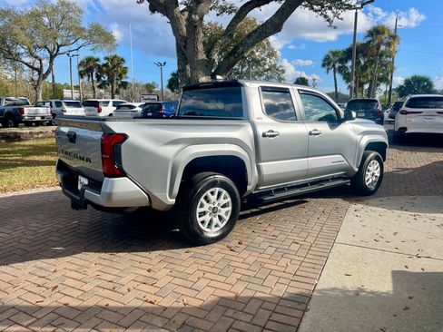 Used 2025 Toyota Tacoma SR5 image 6