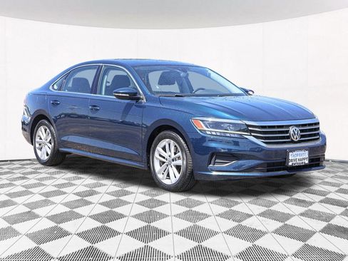 Used 2020 Volkswagen Passat 2.0T SE FWD image 9