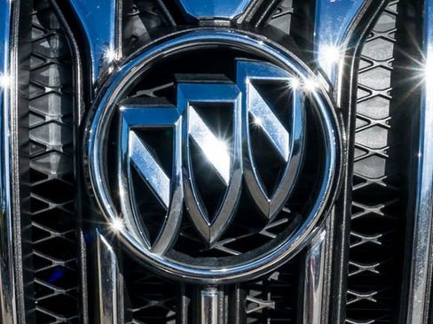 Used 2015 Buick Encore Base image 20