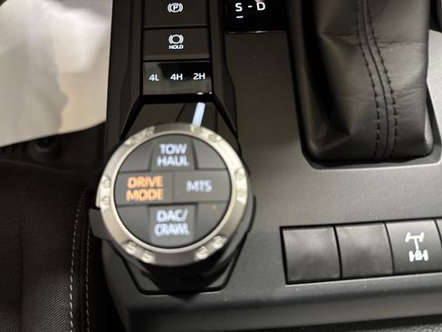 New 2025 Toyota Tacoma TRD Off-Road image 25