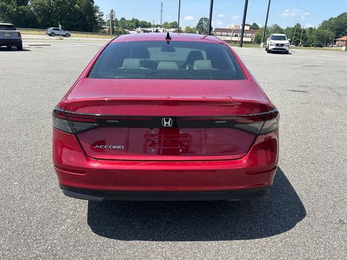 Used 2025 Honda Accord SE image 7