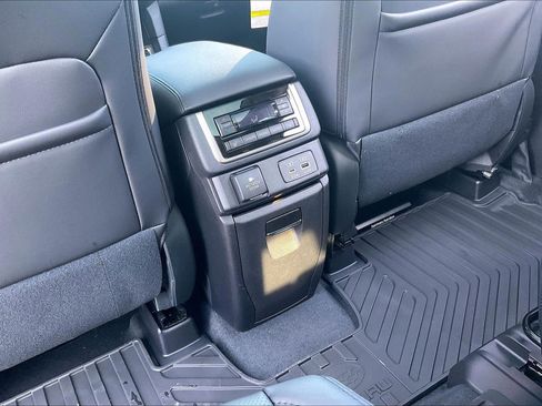 New 2026 Subaru Ascent Bronze Edition image 25