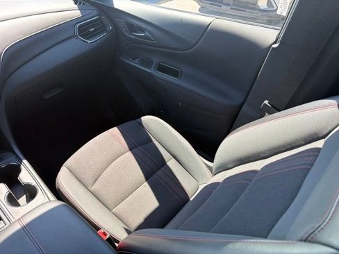 Used 2024 Chevrolet Equinox RS AWD/4WD image 22