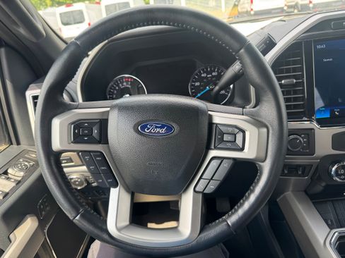 Used 2022 Ford F250 Lariat w/ Black Appearance Package AWD/4WD image 14