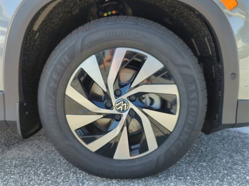 New 2026 Volkswagen Tiguan S image 38