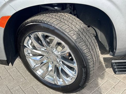 Used 2023 Cadillac Escalade ESV Premium Luxury Platinum w/ LPO, Radiant Package image 36