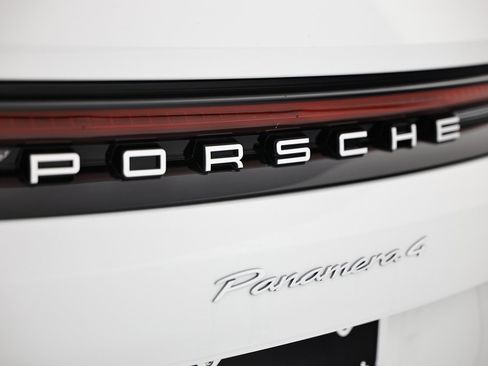 New 2026 Porsche Panamera 4 image 9