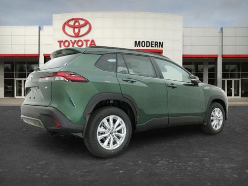 New 2026 Toyota Corolla Cross LE w/ Moonroof Package FWD image 16