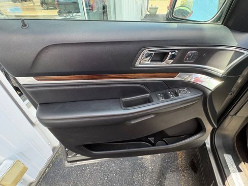 Used 2016 Ford Explorer Limited AWD/4WD image 8