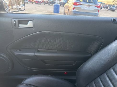 Used 2007 Ford Mustang GT Premium image 19