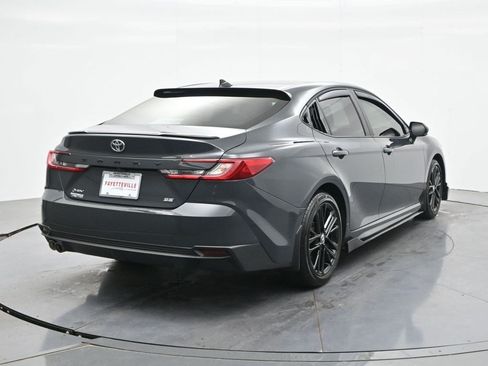 Used 2026 Toyota Camry SE FWD image 5