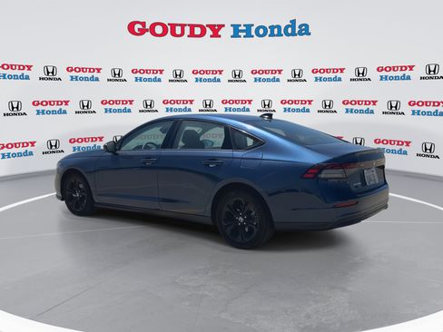 Used 2025 Honda Accord SE image 6