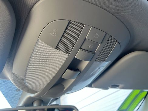 Used 2011 Mercedes-Benz R 350 BlueTEC 4MATIC image 32