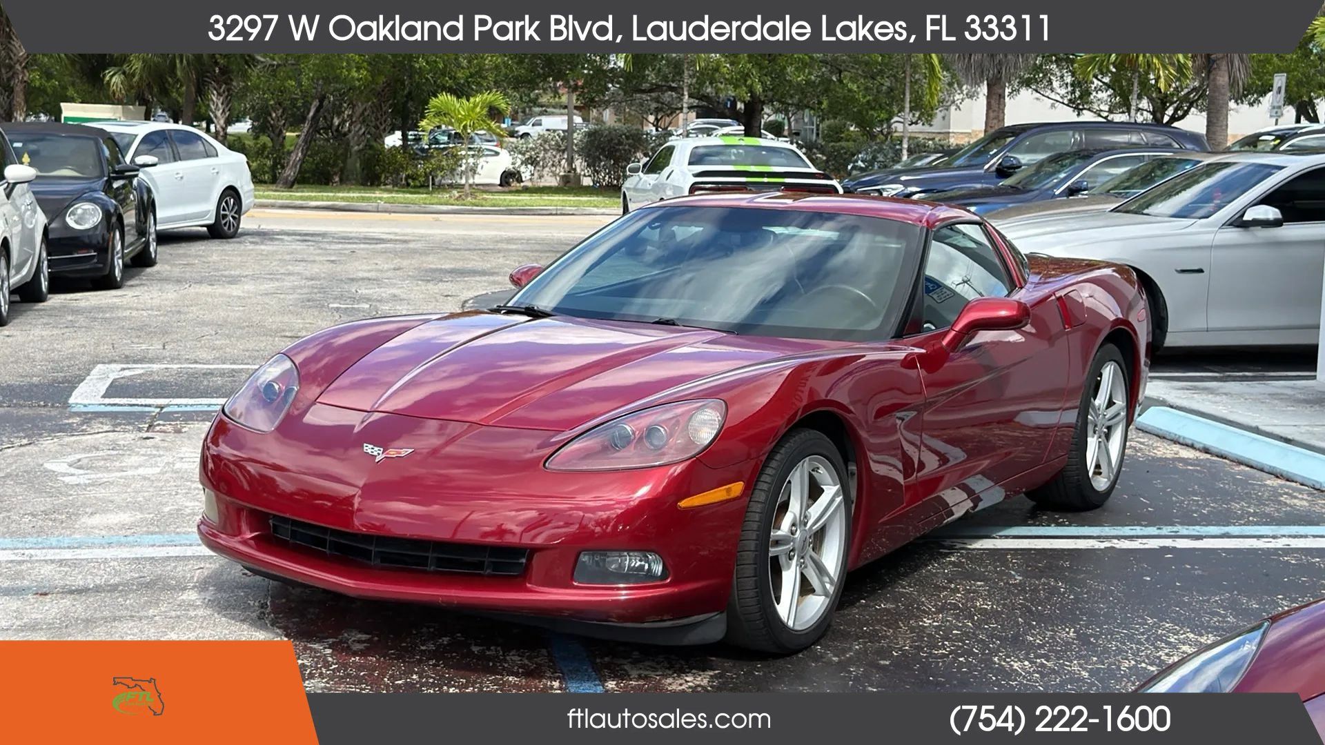 Used 2010 Chevrolet Corvette Coupe w/ 1LT RWD image 5