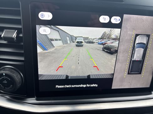 New 2026 Ford F350 Lariat w/ Black Appearance Package image 27