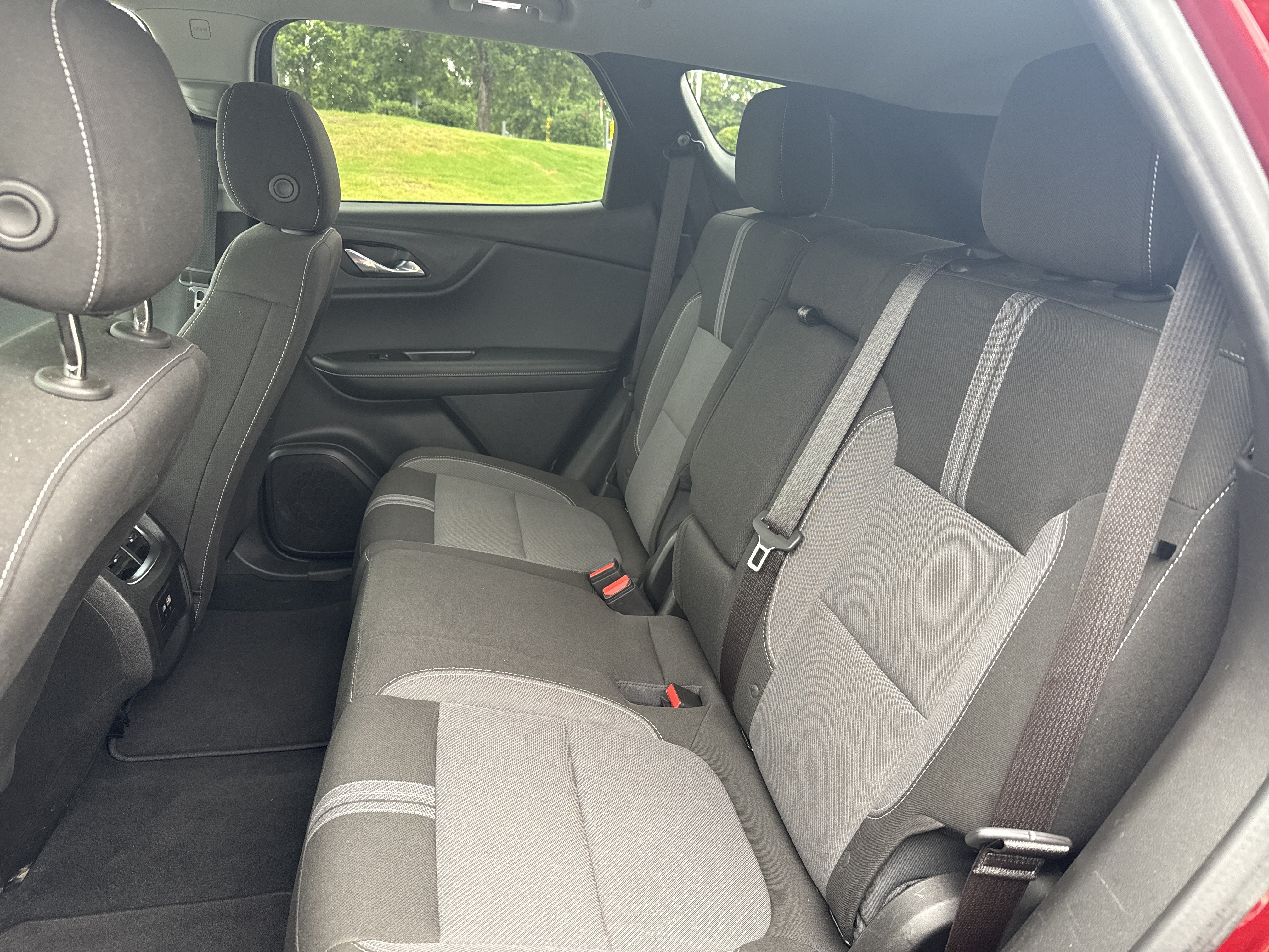 Used 2025 Chevrolet Blazer LT AWD/4WD image 40