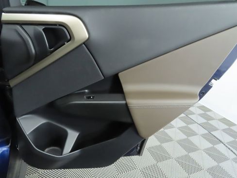 Certified 2025 BMW X3 xDrive30i w/ Premium Package image 27