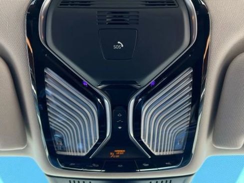 Used 2018 BMW 740i image 53