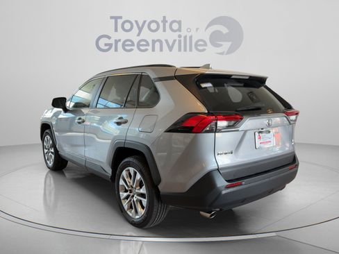 Used 2025 Toyota RAV4 XLE Premium w/ Weather Package AWD/4WD image 4