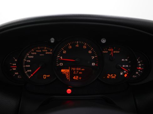 Used 2002 Porsche 911 Carrera RWD image 22