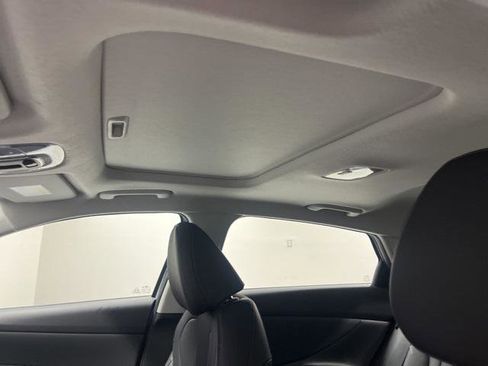 New 2025 Hyundai Elantra Limited image 11