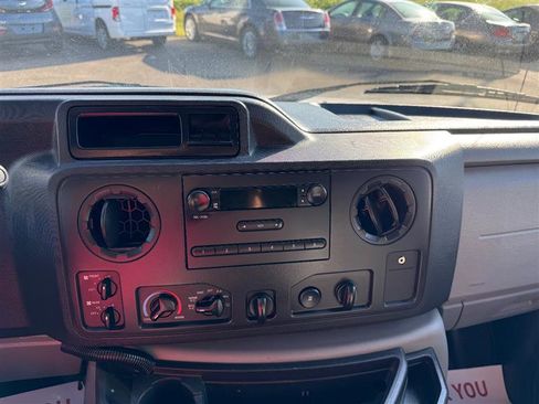 Used 2013 Ford E-350 and Econoline 350 XL image 28