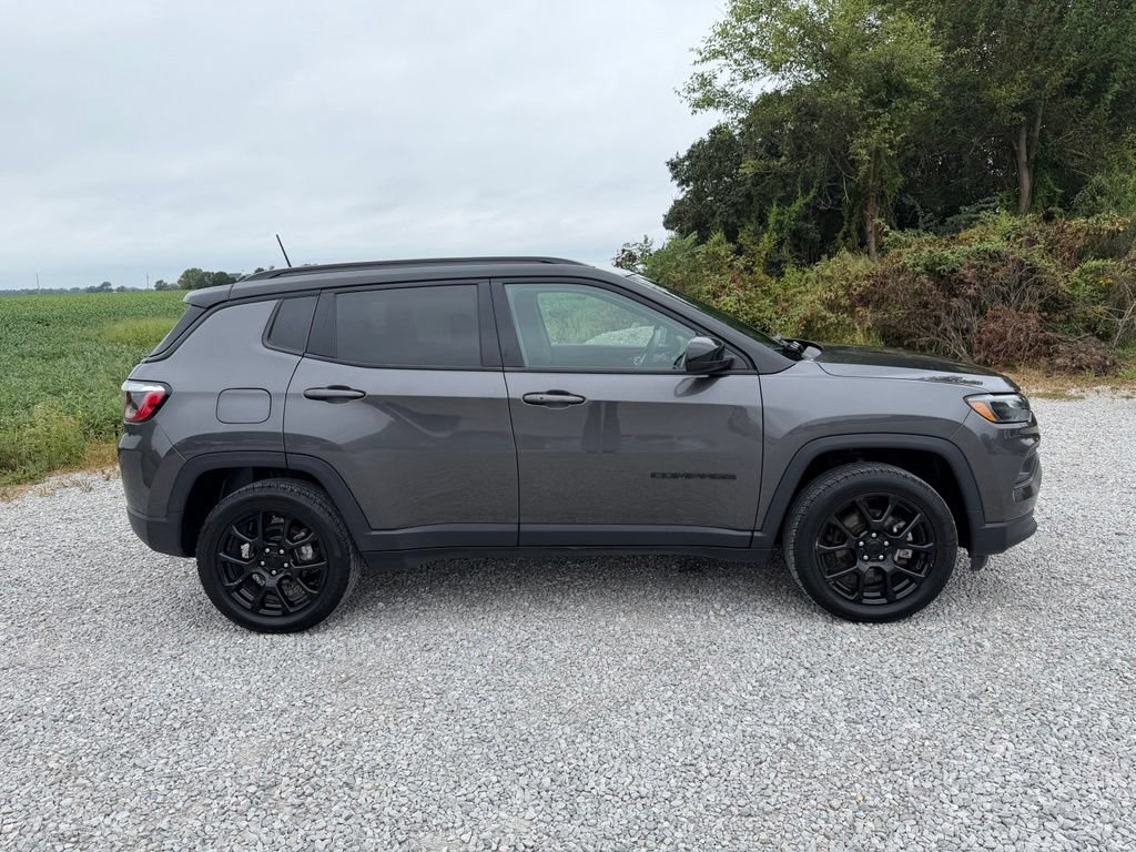 Used 2022 Jeep Compass Latitude AWD/4WD image 18