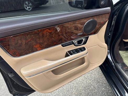 Used 2016 Jaguar XJ L Portfolio image 8