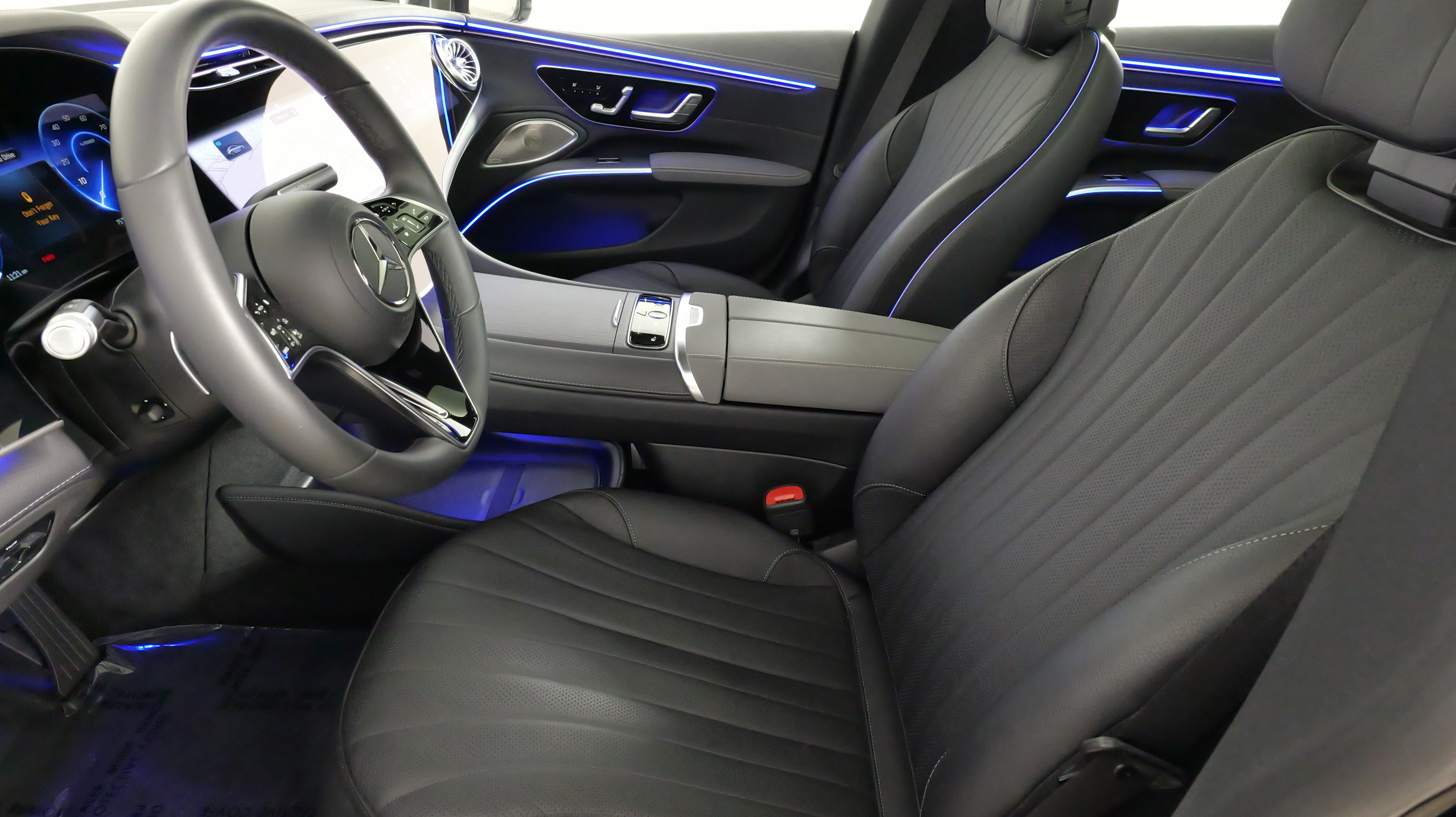 Used 2023 Mercedes-Benz EQS 580 4MATIC Sedan image 31