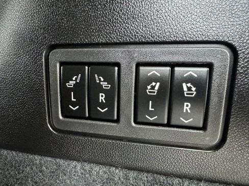 Used 2024 Cadillac XT6 Sport image 10