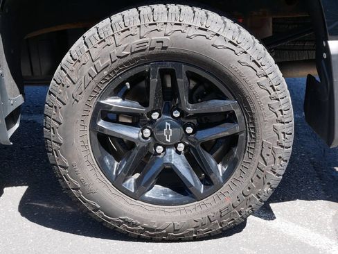 Used 2022 Chevrolet Silverado 1500 LT Trail Boss w/ Convenience Package II AWD/4WD image 12