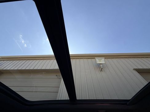 Used 2022 Chevrolet Suburban RST w/ Luxury Package image 24