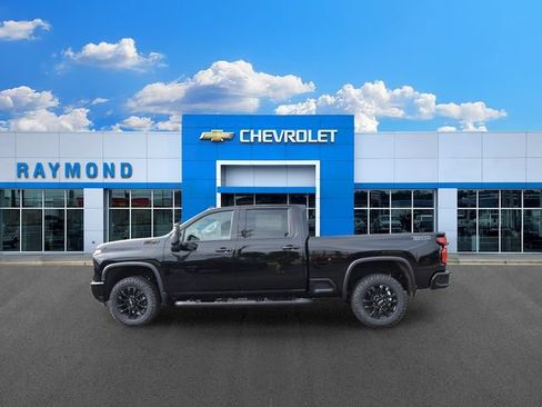 New 2026 Chevrolet Silverado 2500 LTZ w/ LTZ Plus Package AWD/4WD image 7