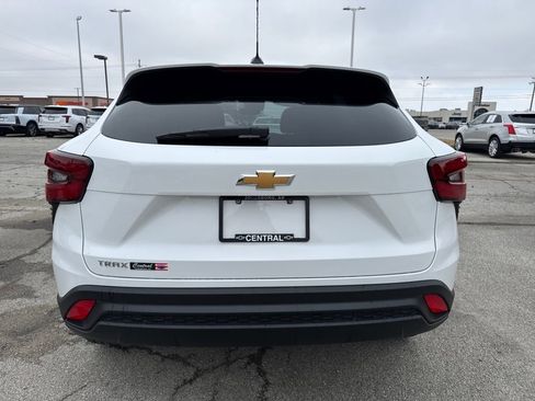 New 2026 Chevrolet Trax LS w/ LS Convenience Package image 4